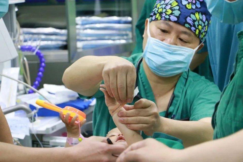 乳源妇婴监护型护送